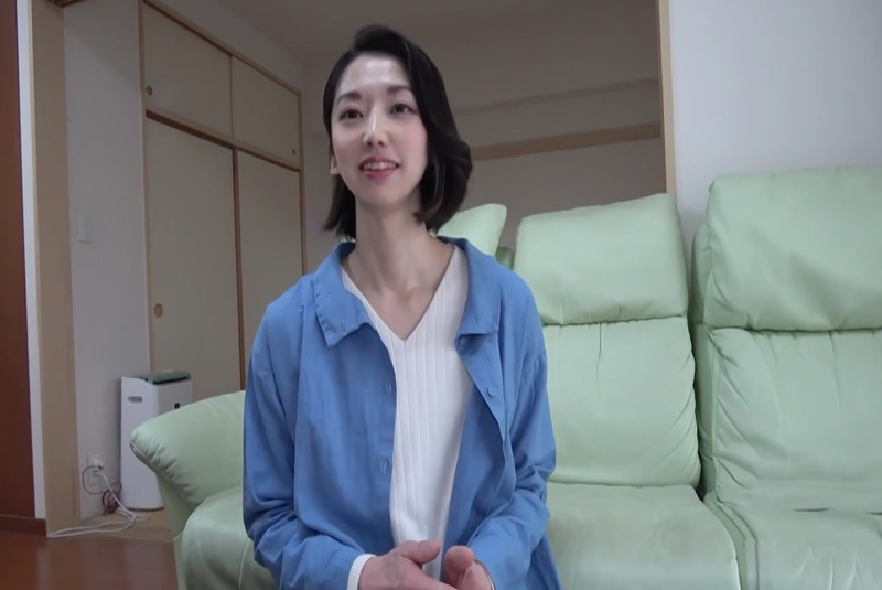 [FC2 PPV 4094714] Một nữ sĩ quan cảnh sát đã kết hôn không có quan hệ tình dục sau 7 năm kết hôn phục vụ ai đó lần đầu tiên