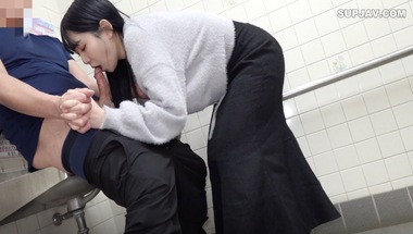 [FC2 PPV 4315777] chịch em sinh viên ở tolet công cộng