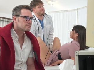 [Không che] Thanh niên dẫn vợ đi khám vô sinh và cái kết