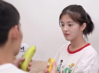 [China AV] Dạy đứa em gái ngây ngô về chuyện tình dục