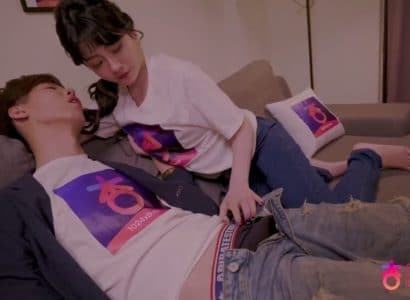 [China AV] Thiếu gia đi họp lớp lái siêu xe đưa cô bạn học về nhà địt