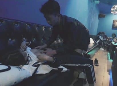 [China AV] Buổi họp lớp khó quên với cô bạn thân ở phòng karaoke ~Dong Xiaowan