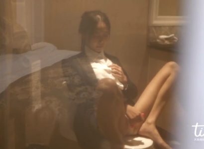 [China AV] Nhìn thấy em thư ký cùng phòng thủ dâm trong chuyến công tác