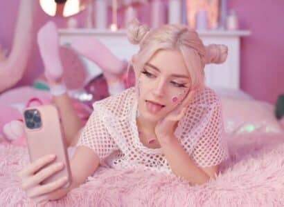 [Không che] Mấy em gái điệu đà dễ thương thường thích được bắn lên mặt lắm